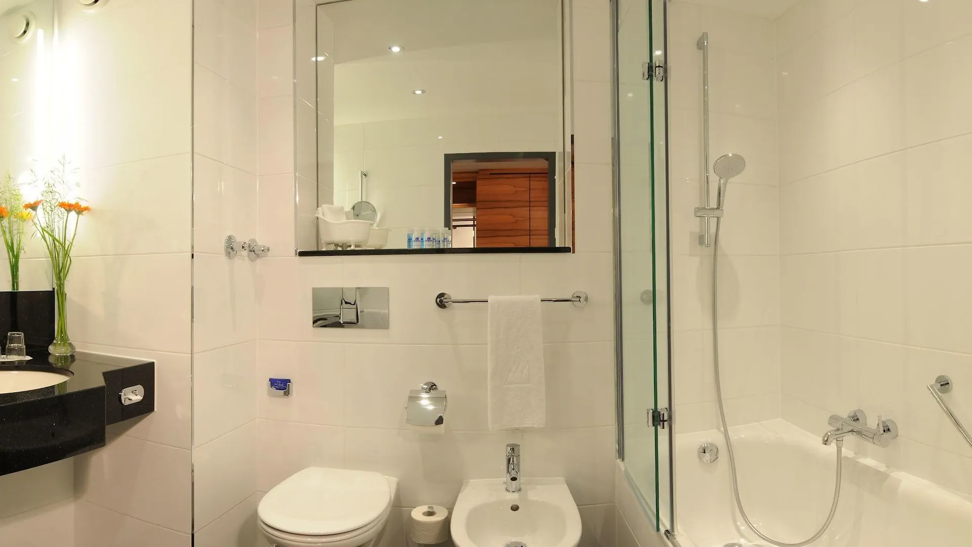 Maritim Hotel Muenchen 4*, Munich