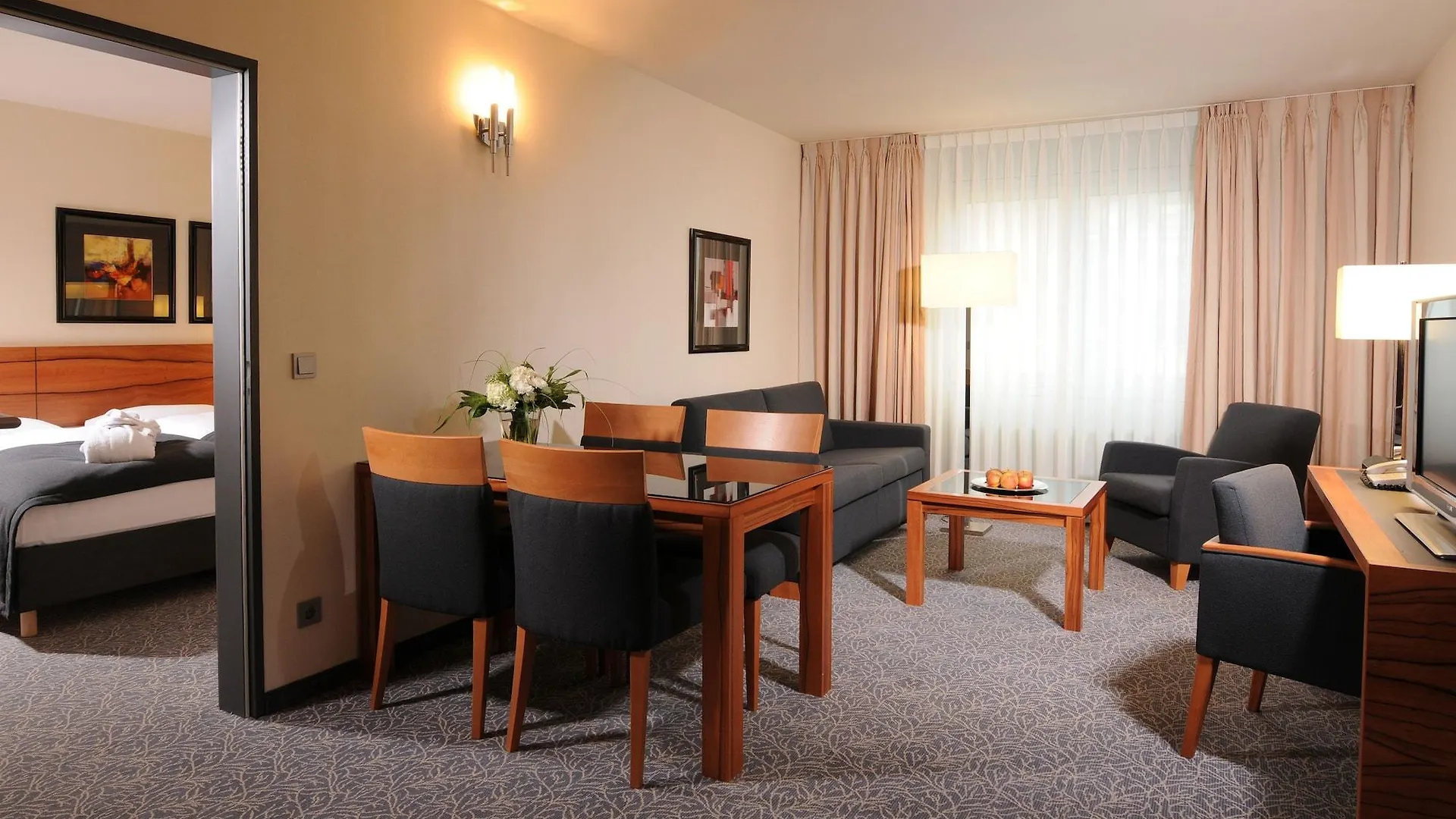 Maritim Hotel Muenchen 4*, München Németország